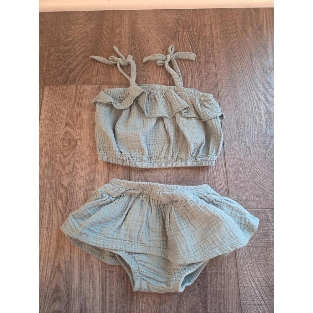 Grayson baby girl set 6-9 mos